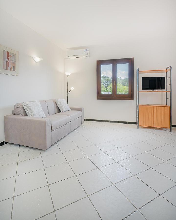 Ambra Holiday Rooms San Teodoro  Exterior photo