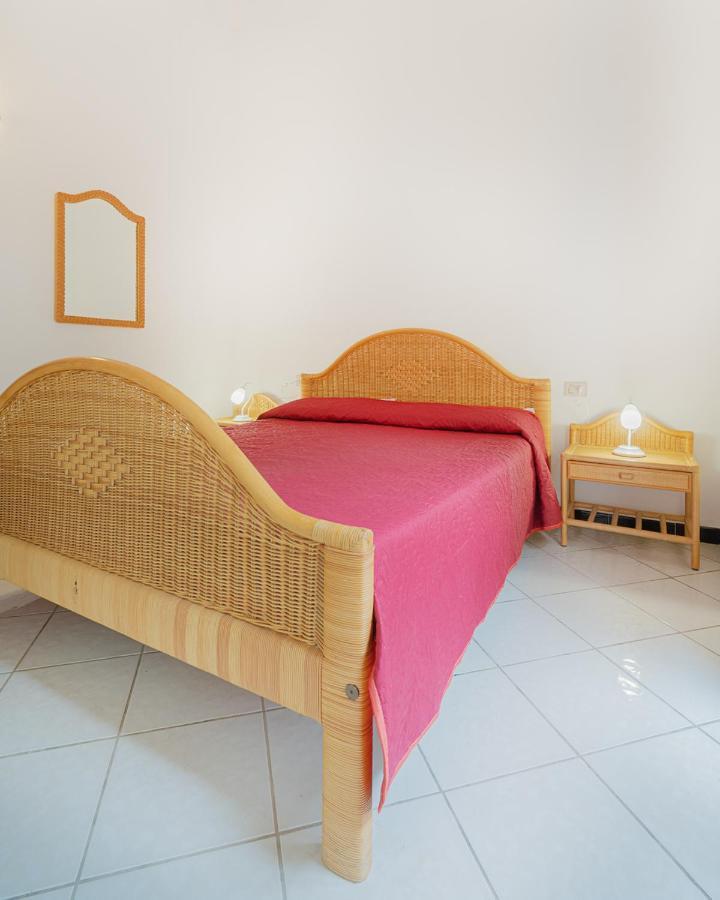 Ambra Holiday Rooms San Teodoro  Exterior photo